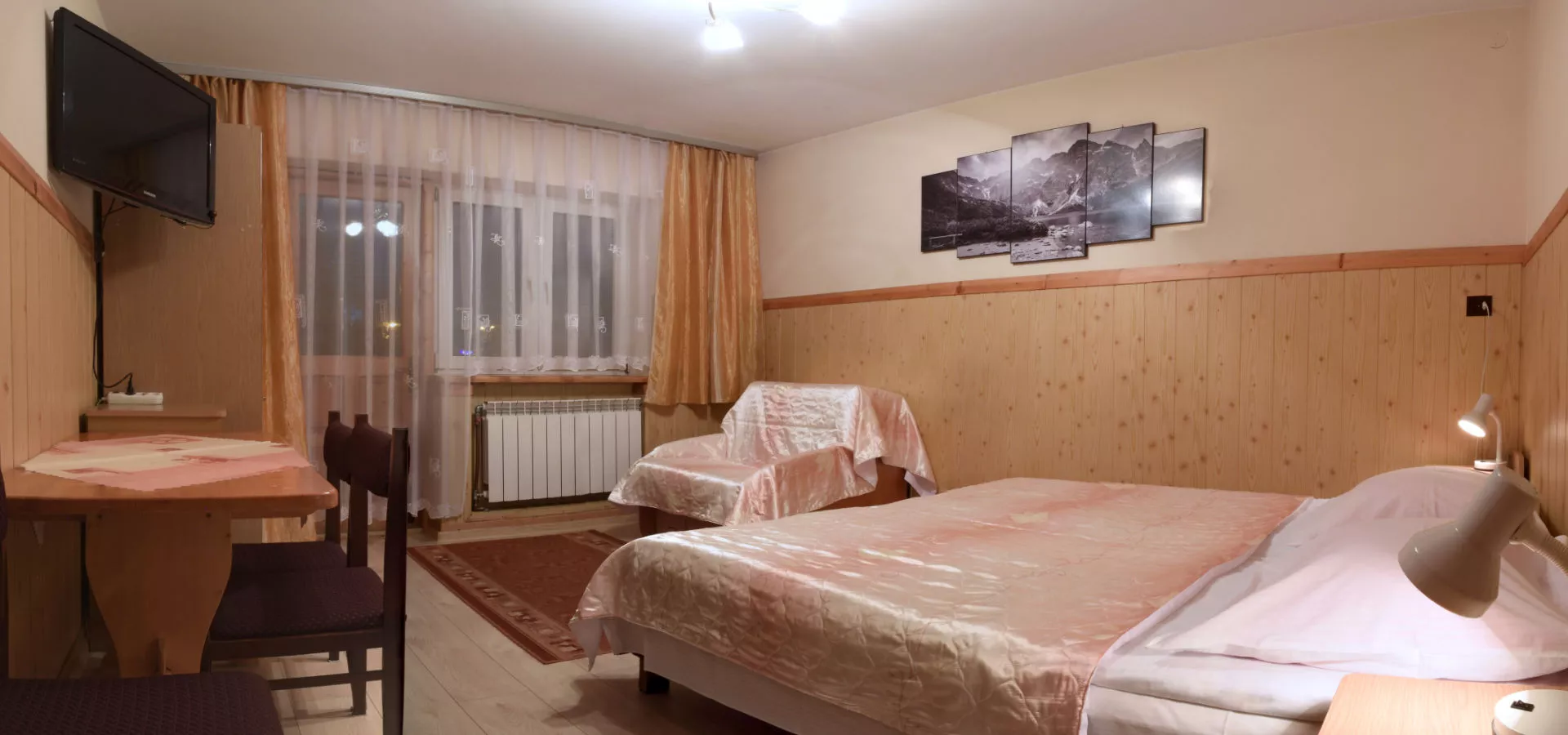 Pokój trzyosobowy w Apartamencie Krokus w Willi Aqua Montana