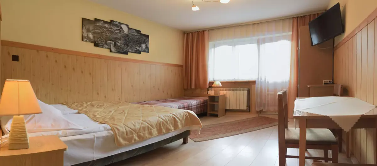 Pokój trzyosobowy w Apartamencie Szarotka
